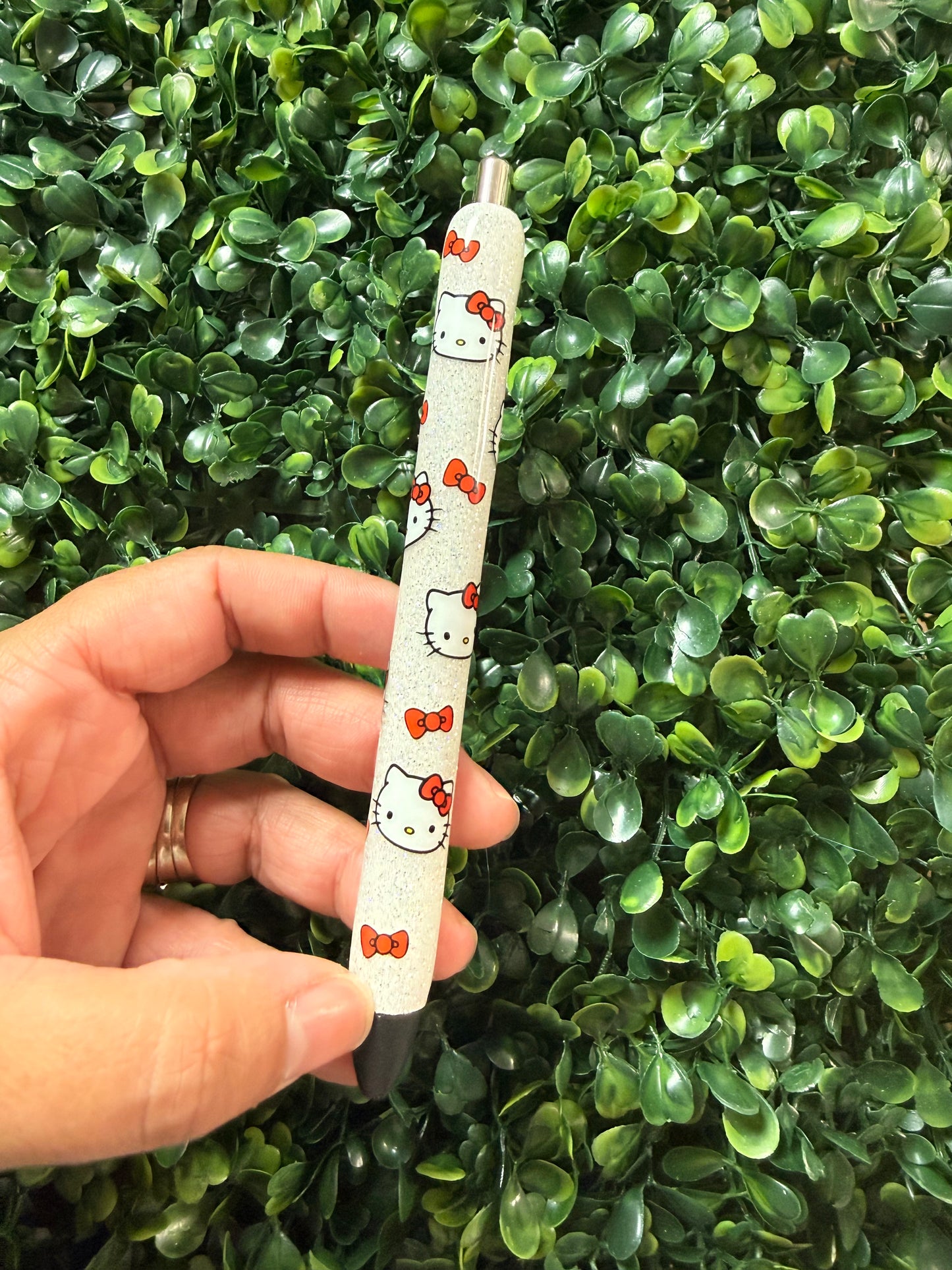 HK Red Glitter Pen